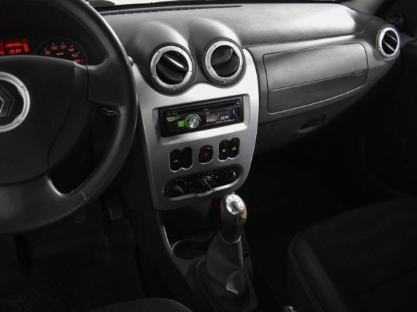 Renault Sandero I с пробегом 2013 года, цена 577 000 рублей, 198844 км, хэтчбек, Автокод Объявления