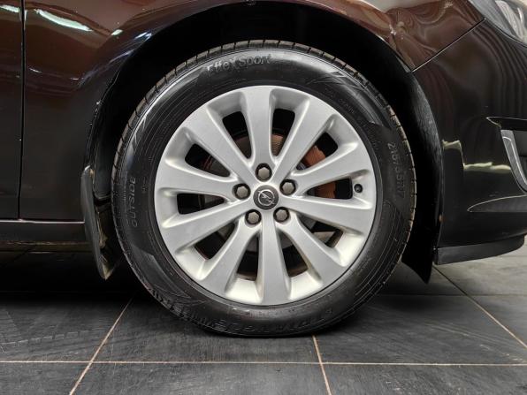 Opel Astra J Рестайлинг с пробегом 2013 года, цена 848 000 рублей, 165673 км, седан, Автокод Объявления