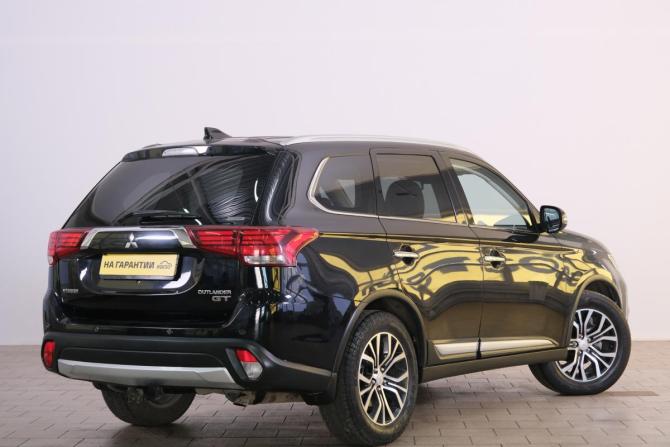 Mitsubishi Outlander III Рестайлинг 2 с пробегом 2018 года, цена 3 249 000 рублей, 111704 км, внедорожник, Автокод Объявления