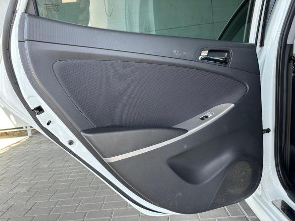 Hyundai Solaris I с пробегом 2013 года, цена 830 000 рублей, 158300 км, седан, Автокод Объявления