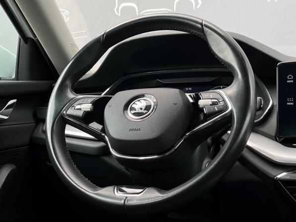 Skoda Octavia IV (A8) с пробегом 2021 года, цена 2 166 400 рублей, 104136 км, лифтбек, Автокод Объявления
