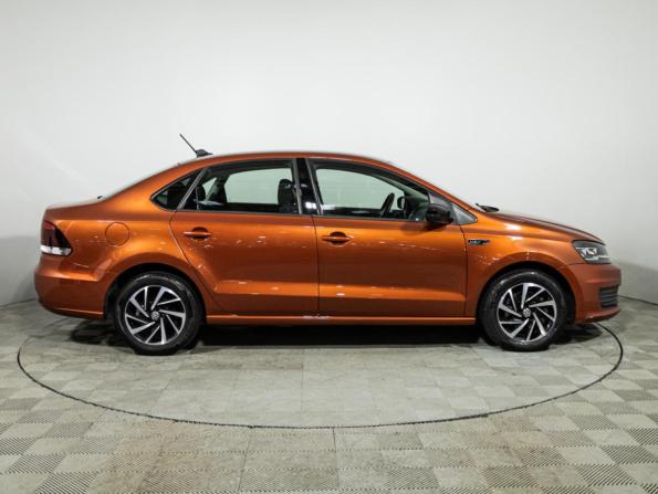 Volkswagen Polo V Рестайлинг с пробегом 2018 года, цена 1 299 700 рублей, 152939 км, седан, Автокод Объявления