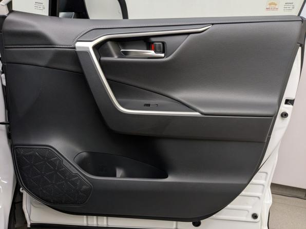 Toyota RAV4 V (XA50) с пробегом 2022 года, цена 3 890 000 рублей, 39291 км, внедорожник, Автокод Объявления