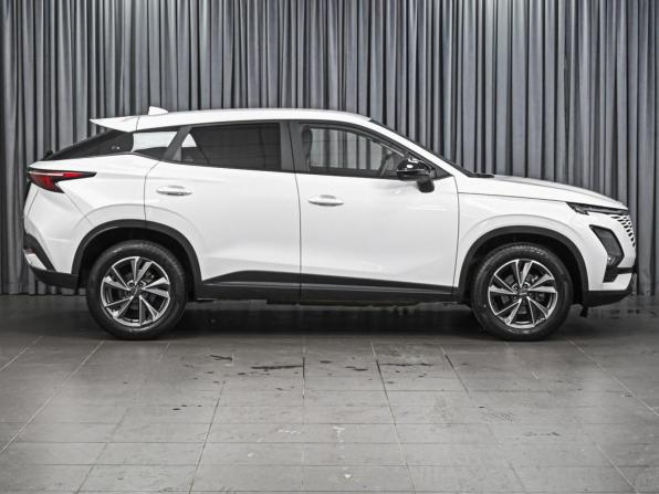 Omoda C5 I Рестайлинг с пробегом 2024 года, цена 1 690 000 рублей, 38192 км, внедорожник, Автокод Объявления
