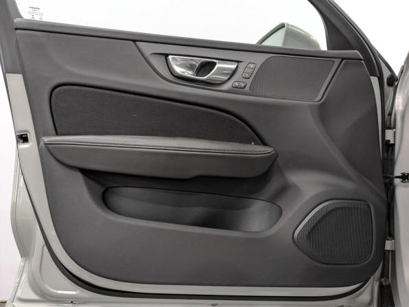 Volvo V60 Cross Country II с пробегом 2021 года, цена 4 165 000 рублей, 49003 км, универсал, Автокод Объявления