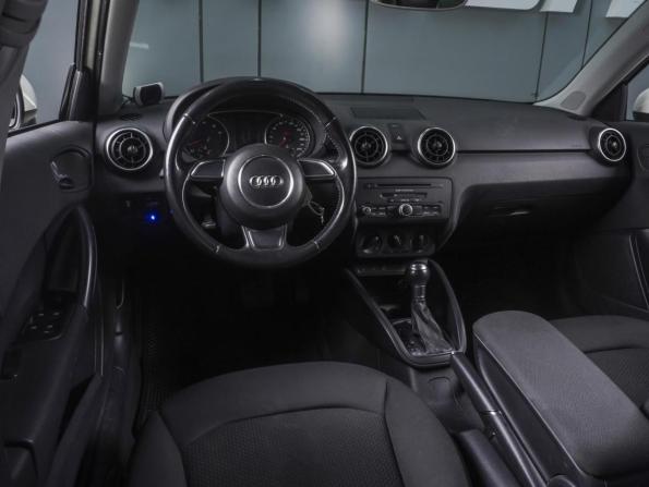 Audi A1 I (8X) с пробегом 2012 года, цена 1 320 000 рублей, 137113 км, хэтчбек, Автокод Объявления