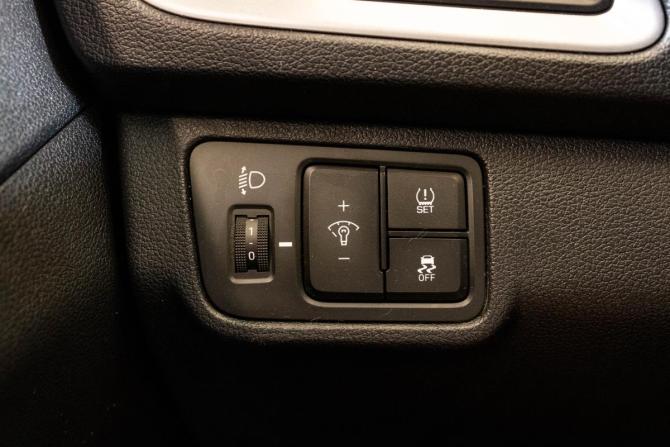 Hyundai Solaris II с пробегом 2018 года, цена 1 082 000 рублей, 104531 км, седан, Автокод Объявления