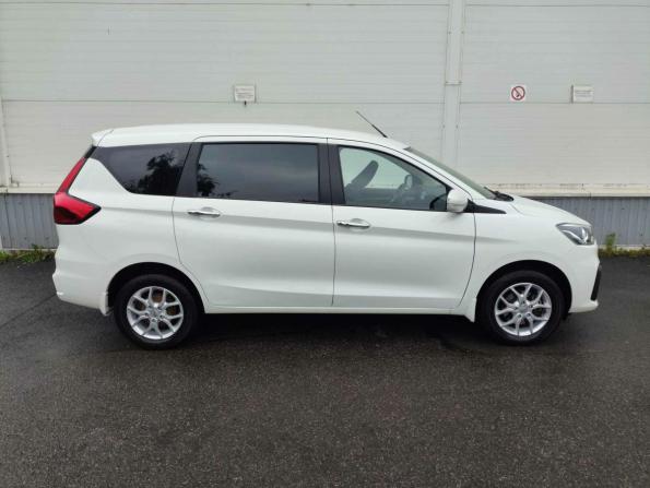 Suzuki Ertiga II Рестайлинг с пробегом 2022 года, цена 1 870 000 рублей, 61609 км, минивэн, Автокод Объявления
