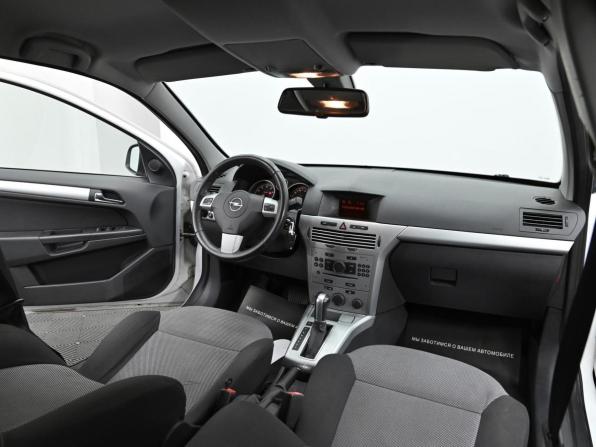 Opel Astra H Рестайлинг с пробегом 2011 года, цена 589 000 рублей, 166000 км, седан, Автокод Объявления