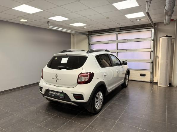 Renault Sandero II Рестайлинг с пробегом 2021 года, цена 1 411 000 рублей, 86264 км, хэтчбек, Автокод Объявления