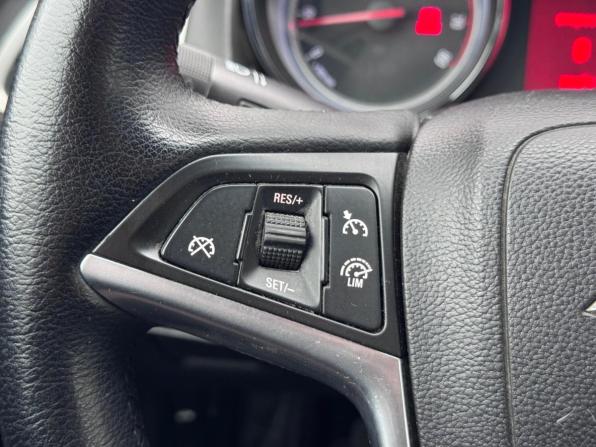 Opel Astra J Рестайлинг с пробегом 2012 года, цена 610 000 рублей, 248084 км, хэтчбек, Автокод Объявления