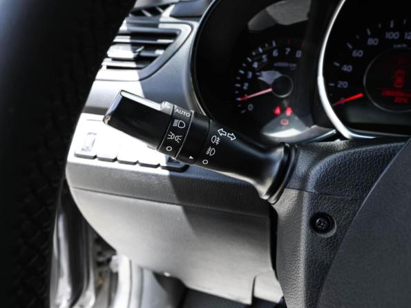 Kia Rio III Рестайлинг с пробегом 2015 года, цена 1 019 000 рублей, 180086 км, седан, Автокод Объявления