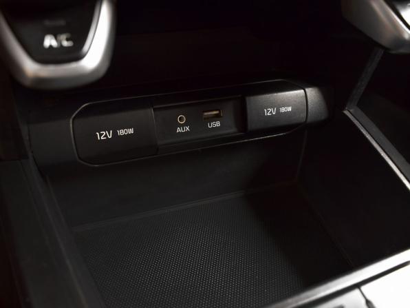 Kia Rio IV с пробегом 2017 года, цена 1 349 995 рублей, 88060 км, седан, Автокод Объявления