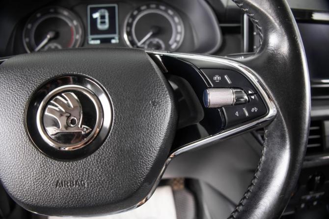 Skoda Rapid II с пробегом 2022 года, цена 1 929 000 рублей, 145320 км, лифтбек, Автокод Объявления