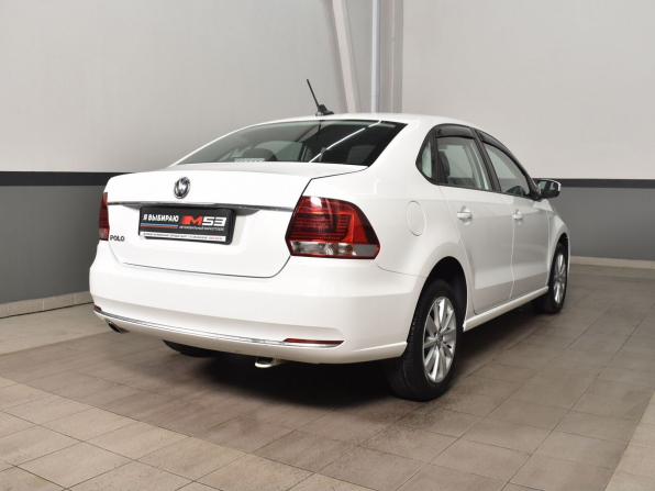 Volkswagen Polo V Рестайлинг с пробегом 2017 года, цена 1 364 995 рублей, 56252 км, седан, Автокод Объявления