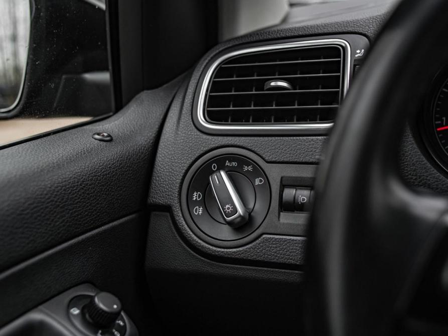 Volkswagen Polo V Рестайлинг Санкт-Петербург  - изображение 11