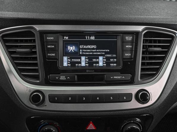 Hyundai Solaris II с пробегом 2018 года, цена 1 299 000 рублей, 127433 км, седан, Автокод Объявления
