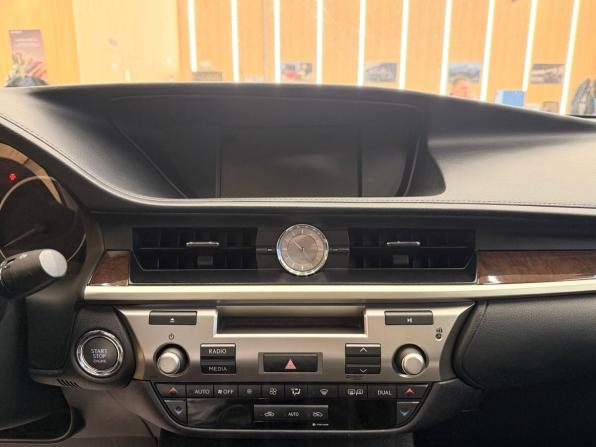 Lexus ES VI с пробегом 2014 года, цена 1 549 000 рублей, 255000 км, седан, Автокод Объявления