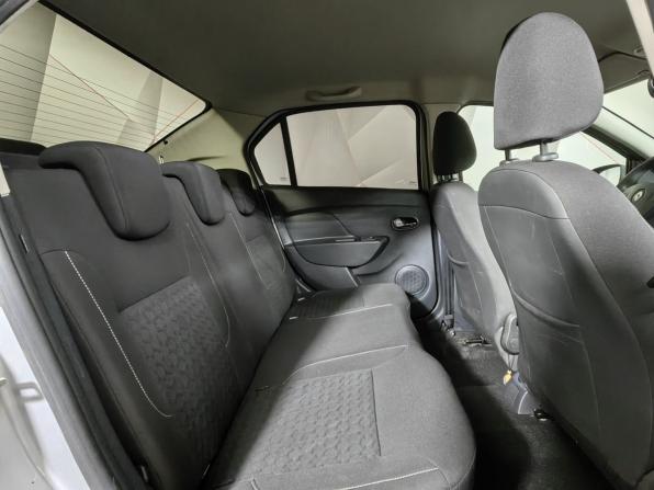 Renault Logan II с пробегом 2017 года, цена 698 000 рублей, 114190 км, седан, Автокод Объявления