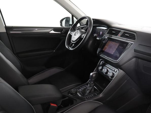 Volkswagen Tiguan II с пробегом 2018 года, цена 3 350 000 рублей, 89000 км, внедорожник, Автокод Объявления