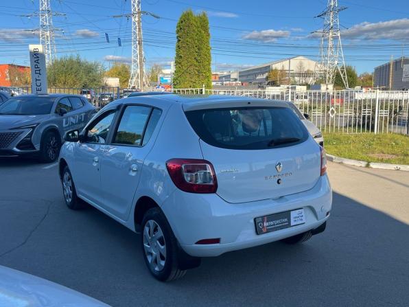 Renault Sandero II с пробегом 2014 года, цена 760 000 рублей, 139816 км, хэтчбек, Автокод Объявления