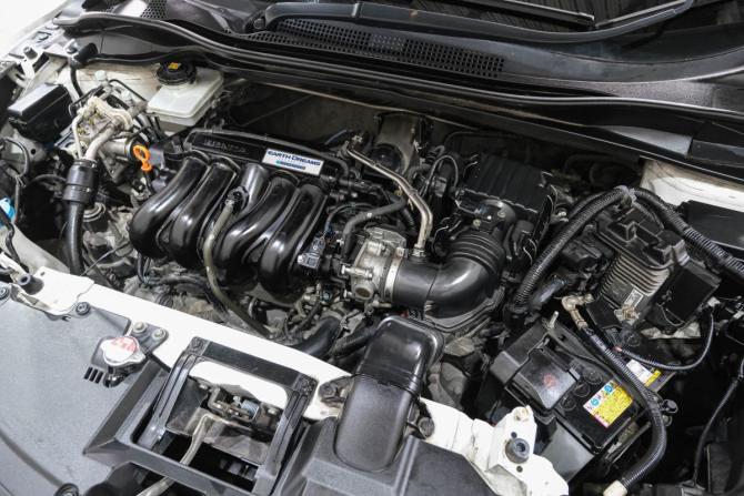 Honda Vezel I с пробегом 2015 года, цена 1 499 000 рублей, 61000 км, внедорожник, Автокод Объявления