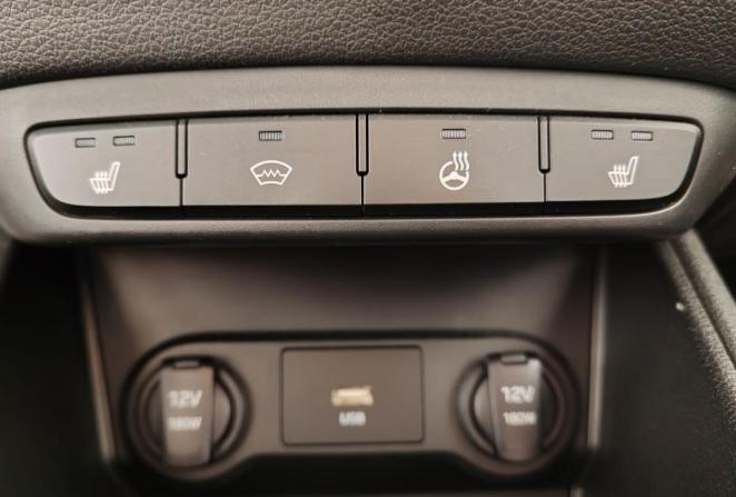 Hyundai Solaris II Рестайлинг с пробегом 2022 года, цена 1 800 000 рублей, 49150 км, седан, Автокод Объявления