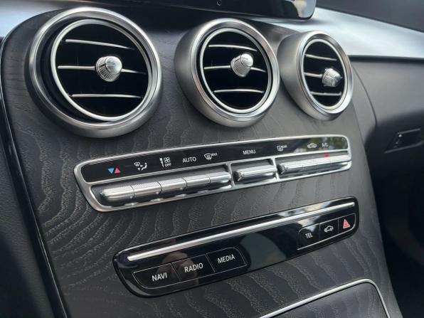 Mercedes-Benz C-Класс IV (W205) Рестайлинг с пробегом 2019 года, цена 2 560 000 рублей, 87654 км, седан, Автокод Объявления