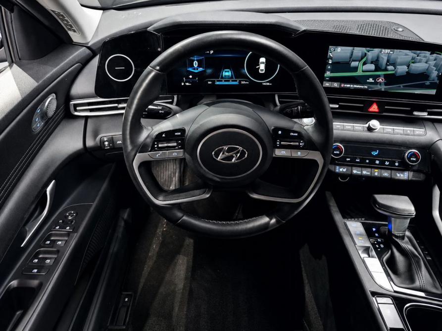 Hyundai Elantra VI (AD) Рестайлинг Ростов-на-Дону  - изображение 3
