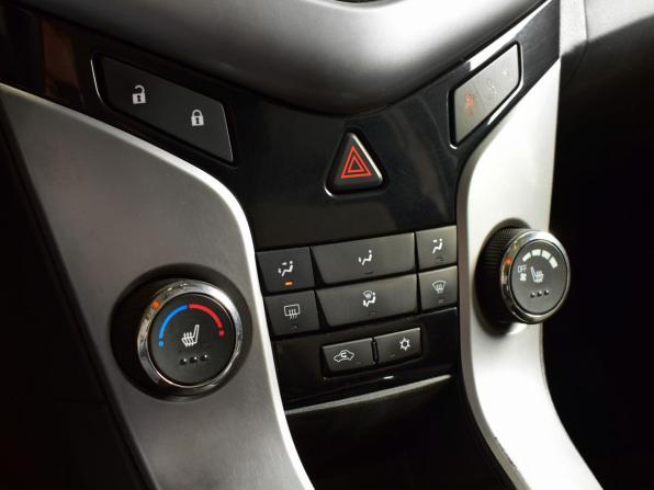 Chevrolet Cruze I Рестайлинг с пробегом 2012 года, цена 574 999 рублей, 275875 км, хэтчбек, Автокод Объявления