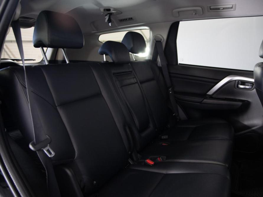 Mitsubishi Pajero Sport III Рестайлинг Санкт-Петербург  - изображение 12