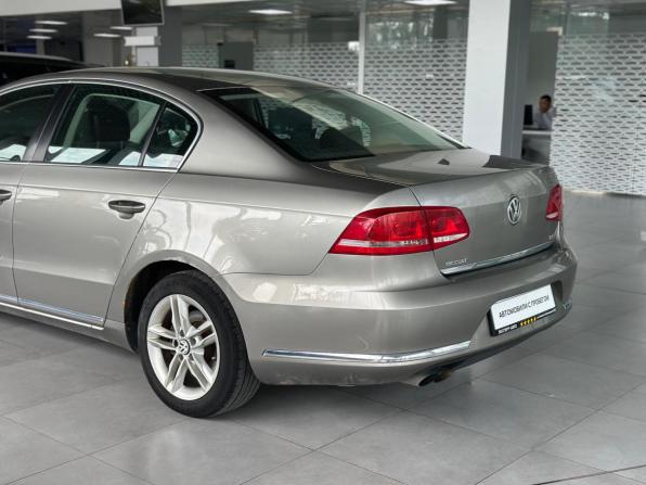 Volkswagen Passat B7 с пробегом 2012 года, цена 795 000 рублей, 230002 км, седан, Автокод Объявления