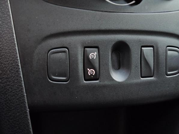 Renault Sandero II с пробегом 2016 года, цена 980 000 рублей, 60000 км, хэтчбек, Автокод Объявления