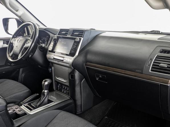 Toyota Land Cruiser Prado 150 Series Рестайлинг 2 с пробегом 2018 года, цена 4 556 500 рублей, 187476 км, внедорожник, Автокод Объявления