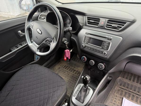 Kia Rio III Рестайлинг с пробегом 2015 года, цена 1 045 000 рублей, 94000 км, седан, Автокод Объявления