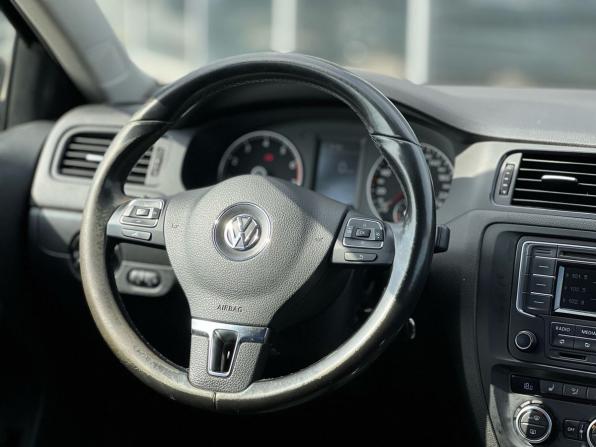 Volkswagen Jetta VI с пробегом 2014 года, цена 989 000 рублей, 126600 км, седан, Автокод Объявления