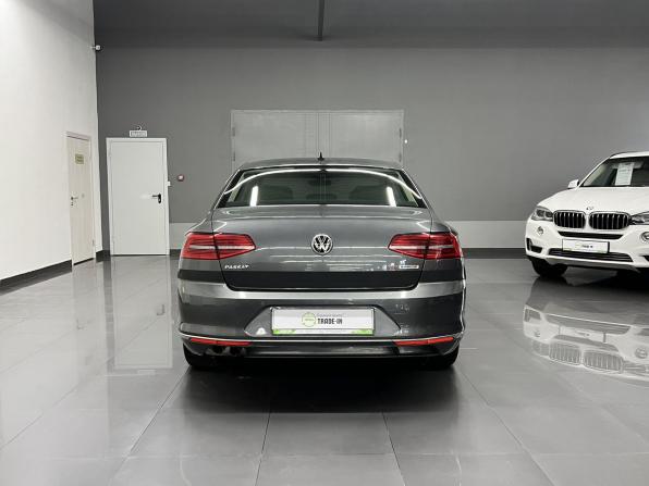 Volkswagen Passat B8 с пробегом 2015 года, цена 1 620 000 рублей, 234429 км, седан, Автокод Объявления