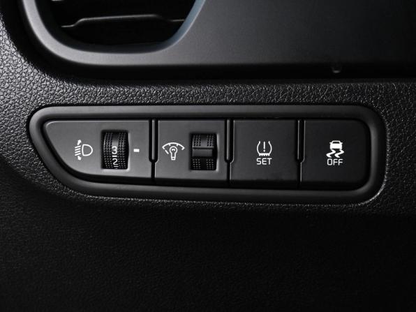 Kia Rio IV Рестайлинг с пробегом 2022 года, цена 1 799 000 рублей, 126332 км, седан, Автокод Объявления
