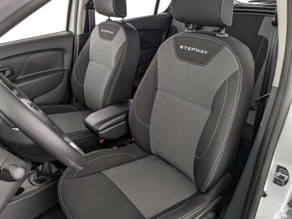 Renault Sandero II Рестайлинг с пробегом 2022 года, цена 1 525 000 рублей, 13800 км, хэтчбек, Автокод Объявления