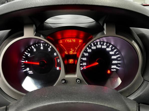 Nissan Juke I с пробегом 2012 года, цена 990 000 рублей, 175696 км, внедорожник, Автокод Объявления