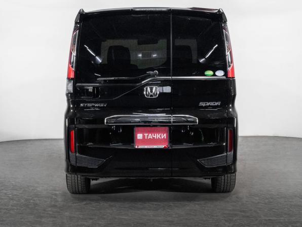 Honda Stepwgn V Рестайлинг с пробегом 2017 года, цена 2 299 500 рублей, 78450 км, минивэн, Автокод Объявления