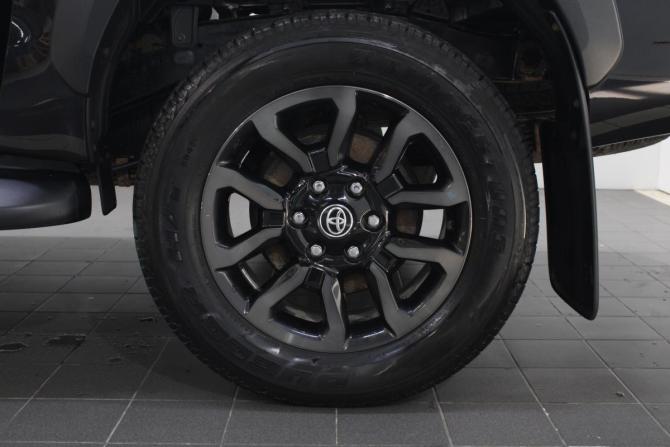 Toyota Hilux VIII Рестайлинг с пробегом 2021 года, цена 7 700 000 рублей, 78452 км, offers.body_type.unknown, Автокод Объявления