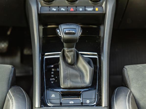 Skoda Karoq I с пробегом 2022 года, цена 2 748 000 рублей, 76406 км, внедорожник, Автокод Объявления