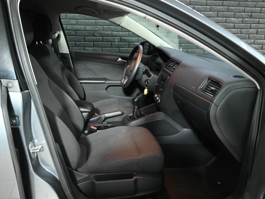 Volkswagen Jetta VI Рестайлинг Екатеринбург  - изображение 11