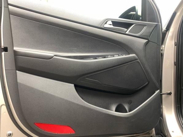 Hyundai Tucson III с пробегом 2017 года, цена 1 933 000 рублей, 140010 км, внедорожник, Автокод Объявления