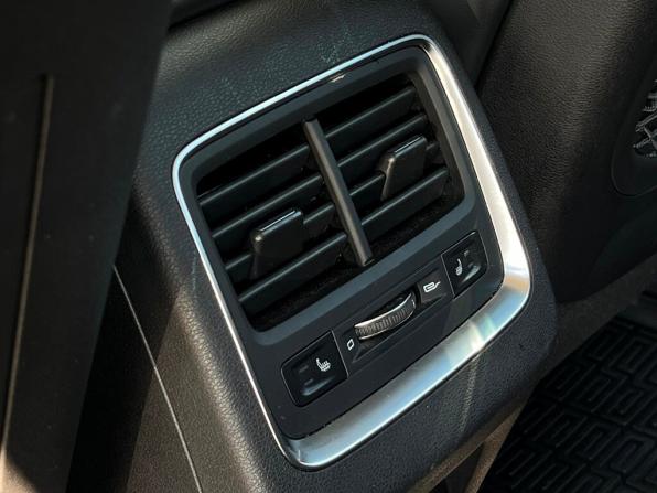 Geely Atlas Pro с пробегом 2024 года, цена 2 220 400 рублей, 49130 км, внедорожник, Автокод Объявления