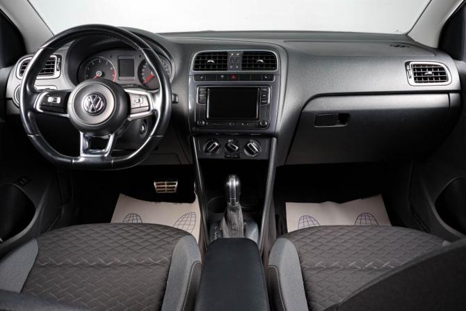Volkswagen Polo V Рестайлинг с пробегом 2018 года, цена 1 429 000 рублей, 119300 км, седан, Автокод Объявления