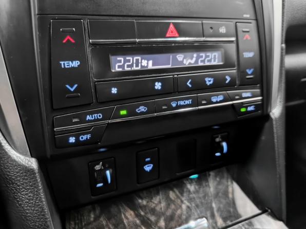 Toyota Camry VII (XV50) Рестайлинг с пробегом 2015 года, цена 2 150 000 рублей, 263786 км, седан, Автокод Объявления