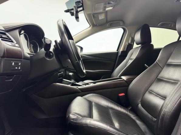 Mazda 6 III (GJ) Рестайлинг с пробегом 2018 года, цена 2 199 000 рублей, 111370 км, седан, Автокод Объявления