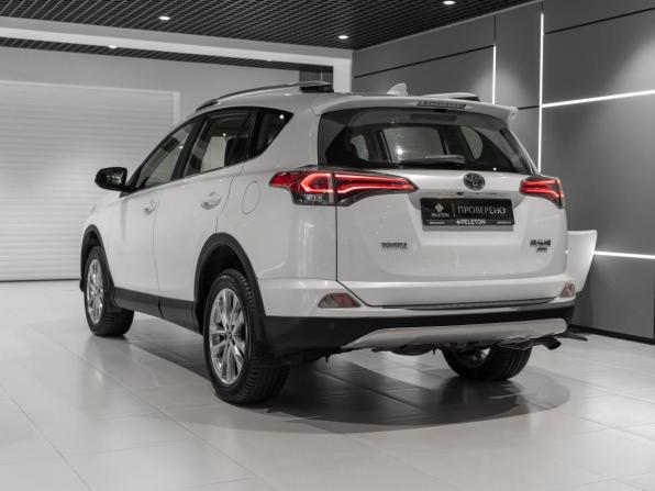 Toyota RAV4 IV (XA40) Рестайлинг с пробегом 2017 года, цена 2 495 000 рублей, 128150 км, внедорожник, Автокод Объявления